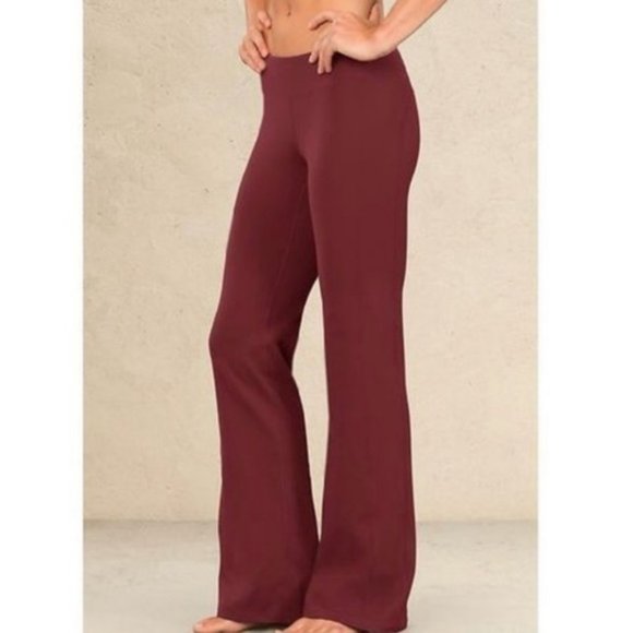 Athleta Pants - Athleta || Kickbooty Flare Yoga Pants